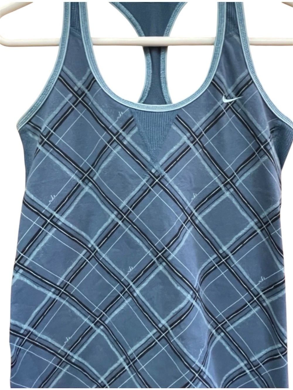 Nike FitDry Tank Baby Blue Built in Bra Racerback Workout Athleisure Medium